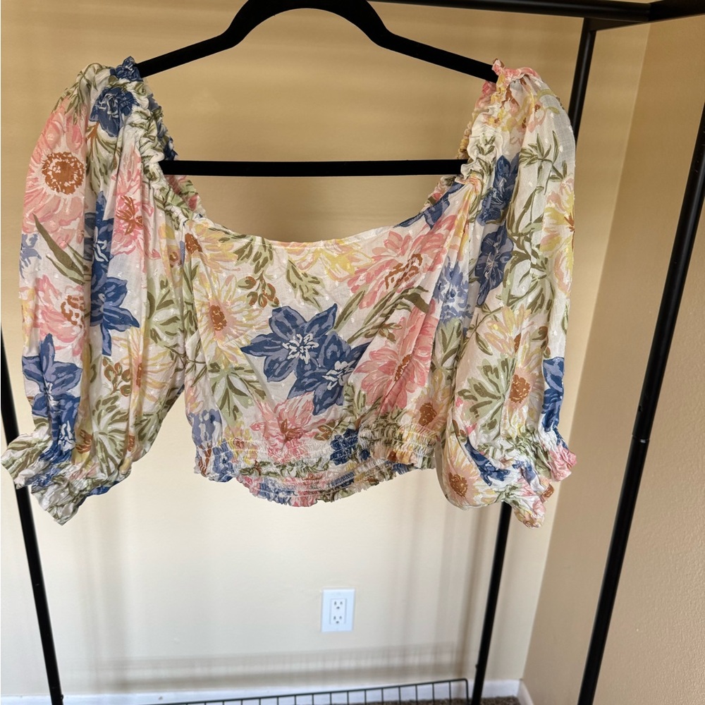 Billabong Cream Ruched Crop Blouse